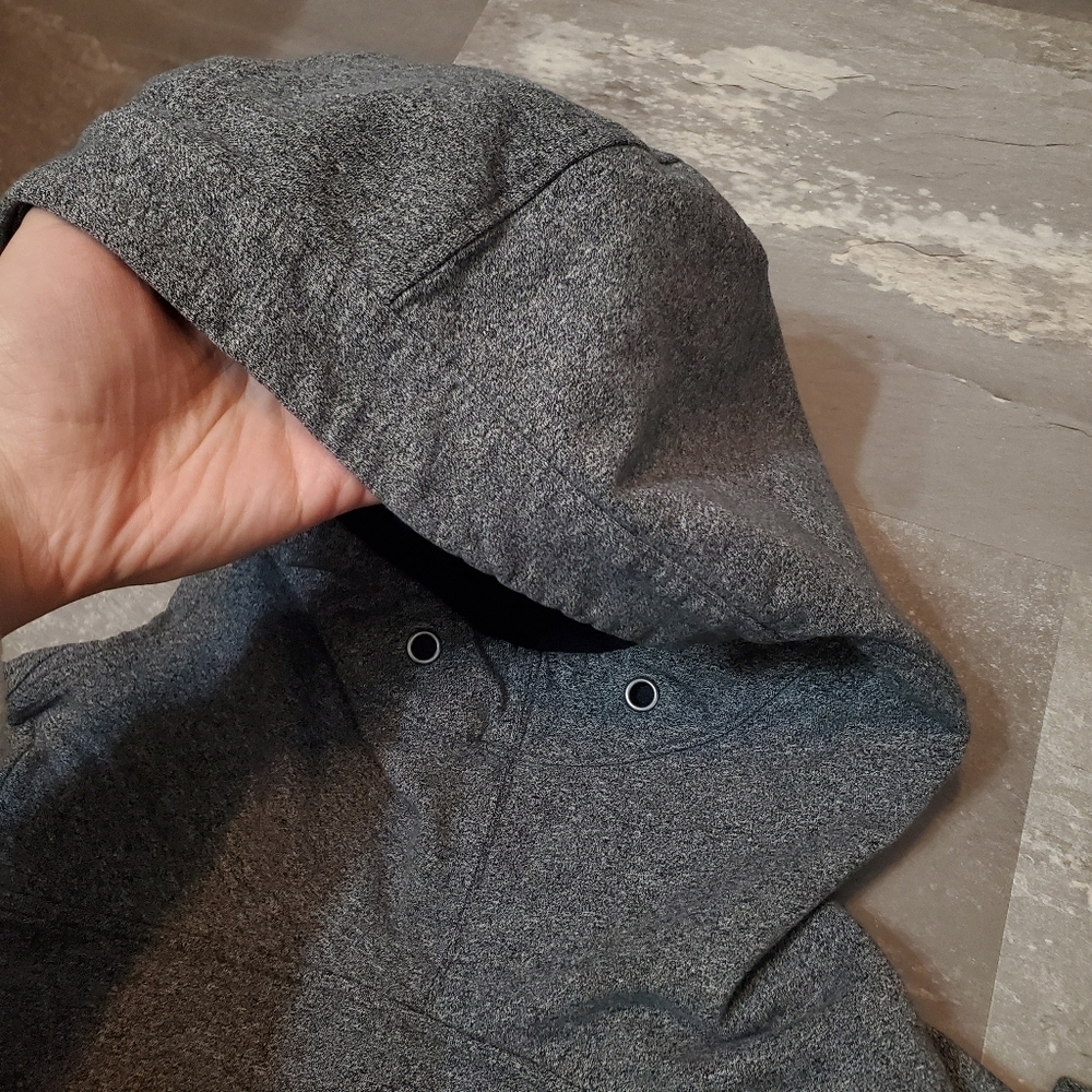 Lululemon long sleeves pullover hoodie. Dark heathered grey. Size 4. Oversized. - Picture 6 of 10